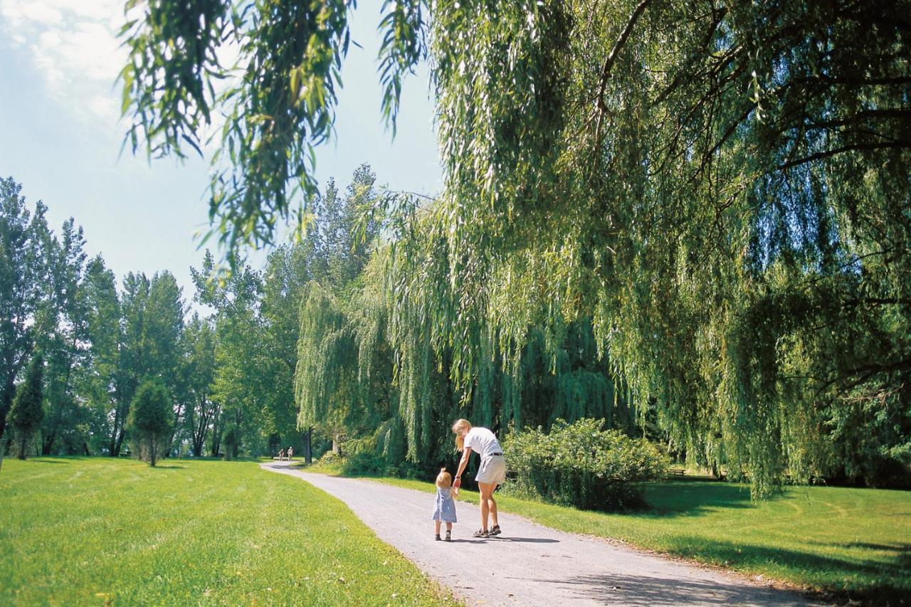 Hôtels Gouverneur Montréal - Île Charron Boucherville Exterior foto